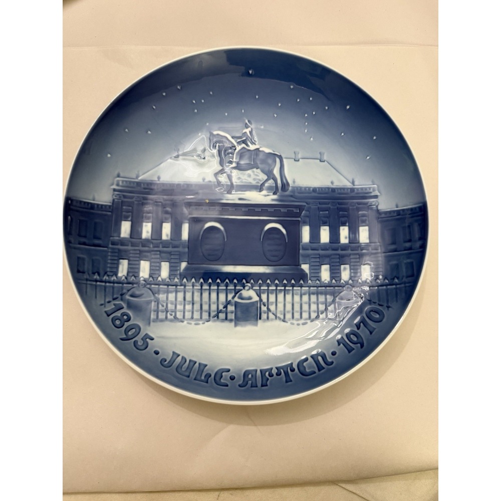 Bing & Grondahl B&G Christmas Plate The Royal Palace Amalienborg Denmark 1970